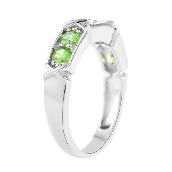 Peridot ✦ Criss-Cross Band ✦ Sterling Silver Ring 6 NWOT Elegant Gemstone - Picture 3 of 8